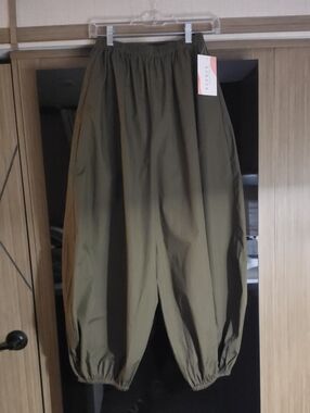 NWT)TROUSER/BALLLOON PANTS" BY"BLENCA 'YOUNG CONTEMOORARY"